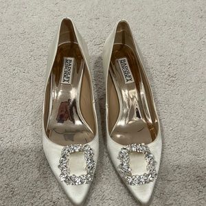 Badgley Mischka closed toe off cream heel with square diamond design
